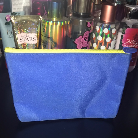 💄Makeup Bag💄 - Picture 2 of 2